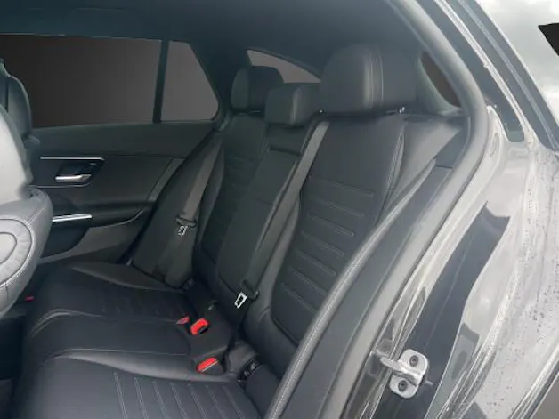 Mercedes-Benz C 300 e T AMG Line