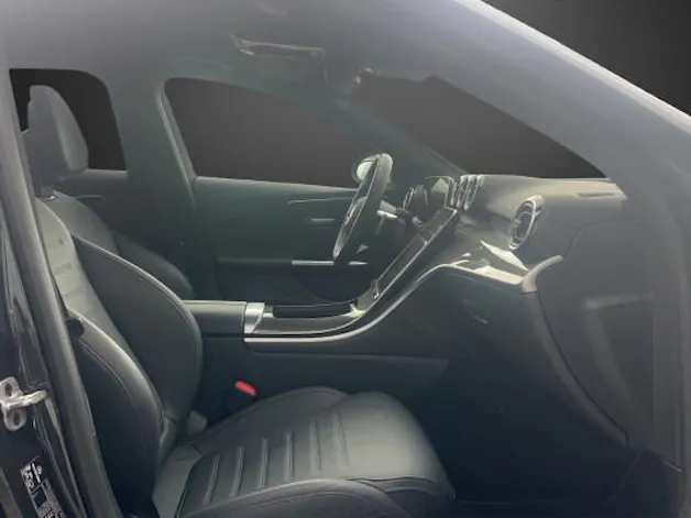 Mercedes-Benz C 300 e T AMG Line