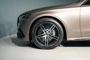 Mercedes-Benz E 200 9G-Tronic 4Matic
