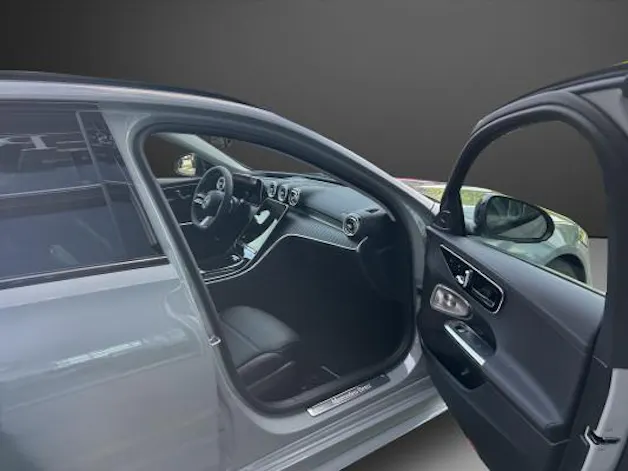Mercedes-Benz C 200 T 4 Matic