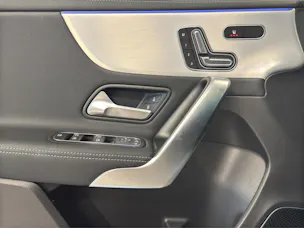 Mercedes-Benz A 250 4Matic 8G-DCT AMG Line