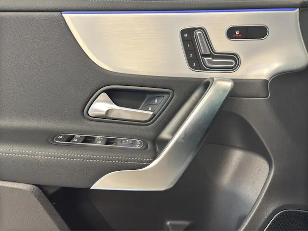 Mercedes-Benz A 250 4Matic 8G-DCT AMG Line