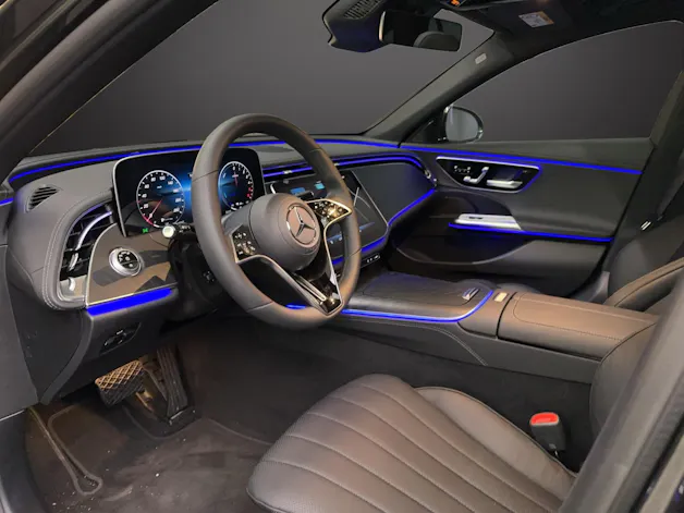Mercedes-Benz E300 deT 4M Avantgarde
