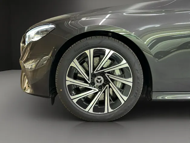 Mercedes-Benz E300 deT 4M Avantgarde