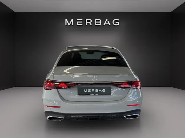Mercedes-Benz E 220 d 4Matic 9G-Tronic