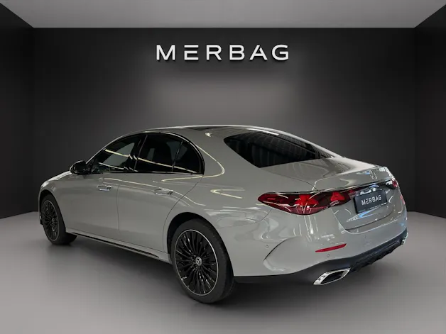 Mercedes-Benz E 220 d 4Matic 9G-Tronic