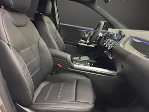 Mercedes-Benz GLA 200 7G-DCT "Night Star"