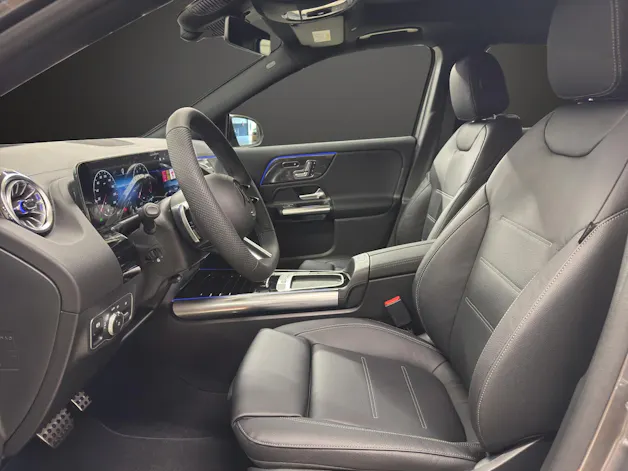Mercedes-Benz GLA 200 7G-DCT "Night Star"
