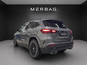 Mercedes-Benz GLA 200 7G-DCT "Night Star"