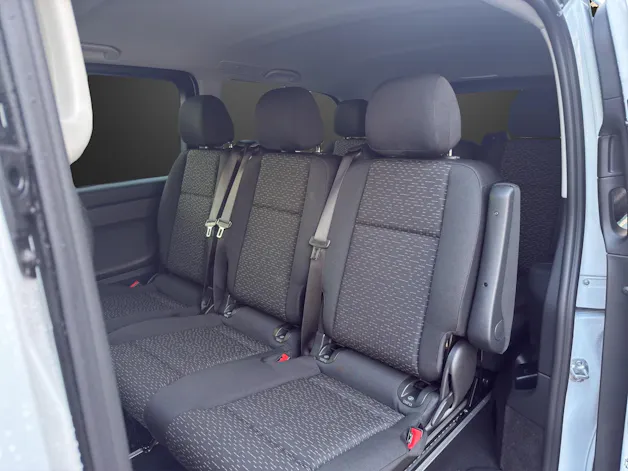 Mercedes-Benz eVito 129 Lang Tourer Pro