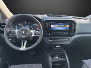 Mercedes-Benz eVito 129 Lang Tourer Pro