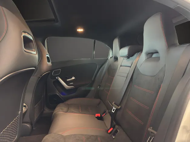 Mercedes-Benz A 250 4Matic 8G-DCT AMG Line
