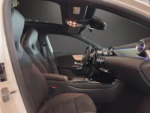 Mercedes-Benz A 250 4Matic 8G-DCT AMG Line