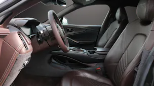 Aston Martin DBX 4.0 V8
