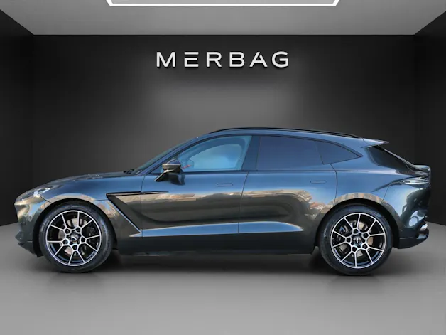 Aston Martin DBX 4.0 V8