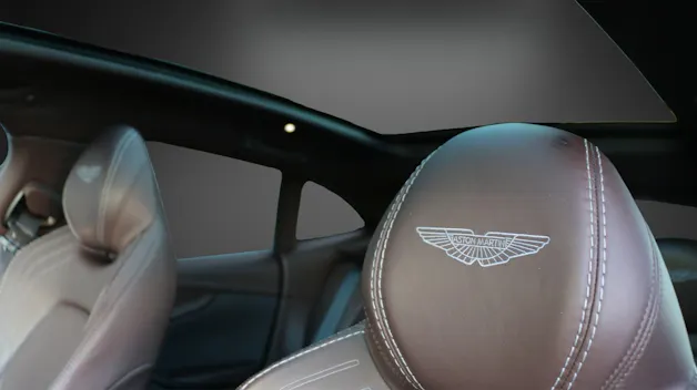 Aston Martin DBX 4.0 V8