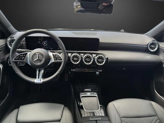 Mercedes-Benz A 250 e 8G-DCT