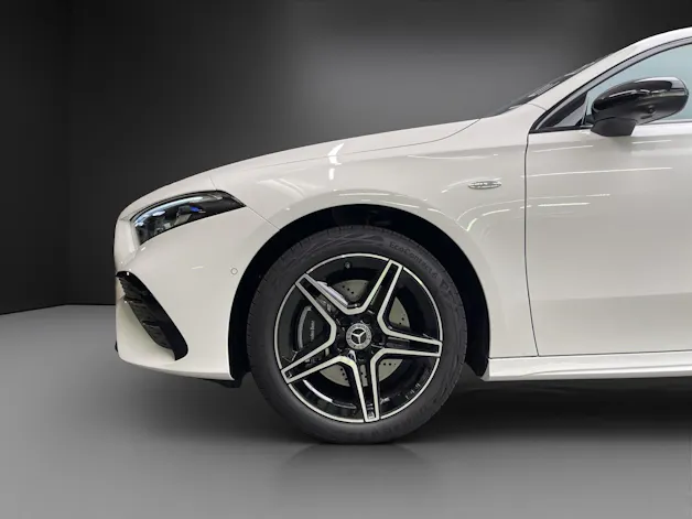 Mercedes-Benz A 250 e EQ Star 8G-DCT