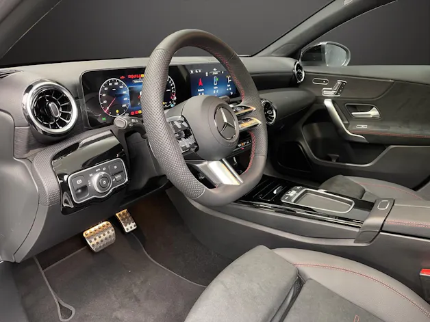 Mercedes-Benz A 250 e EQ Star 8G-DCT