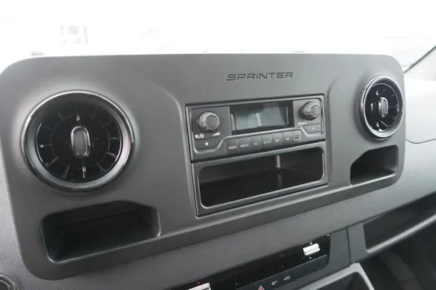 Mercedes-Benz Sprinter 317 CDI Lang Kofferaufbau mit Hebebühne