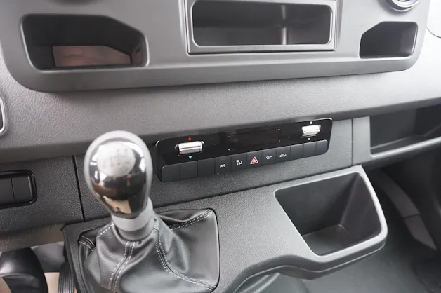Mercedes-Benz Sprinter 317 CDI Lang Kofferaufbau mit Hebebühne