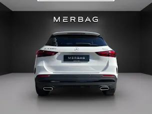 Mercedes-Benz GLA 220d 4Matic 8G-DCT