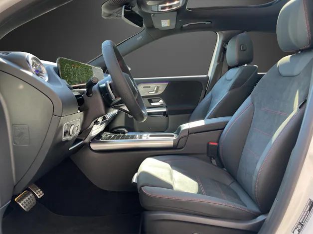 Mercedes-Benz GLA 220d 4Matic 8G-DCT