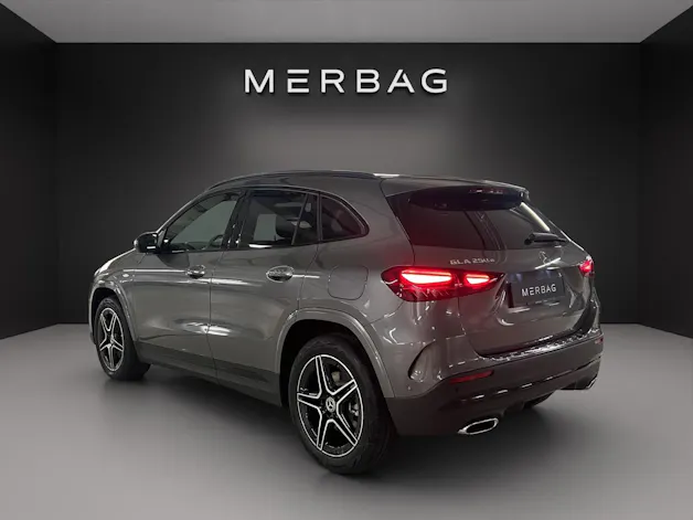 Mercedes-Benz GLA 250 e EQ Star 8G-DCT