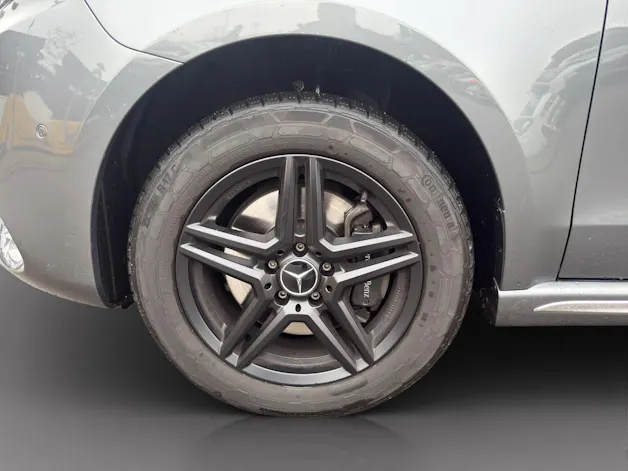 Mercedes-Benz V 300 d lang Avantgarde 4Matic 9G-Tronic (Behindertengerecht) Fahrzeug für Beeinträchtigte