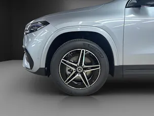 Mercedes-Benz EQA 300 66,5kWh 4Matic Swiss Star