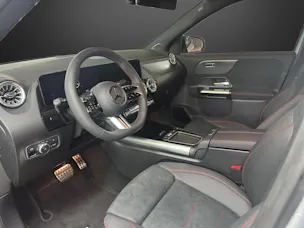 Mercedes-Benz EQA 300 66,5kWh 4Matic Swiss Star