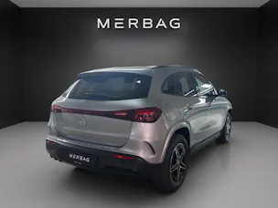 Mercedes-Benz EQA 300 66,5kWh 4Matic Swiss Star