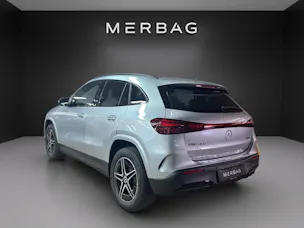 Mercedes-Benz EQA 300 66,5kWh 4Matic Swiss Star