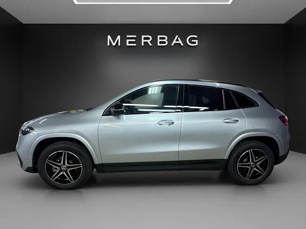 Mercedes-Benz EQA 300 66,5kWh 4Matic Swiss Star