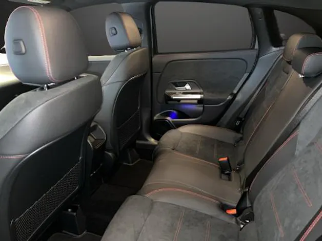 Mercedes-Benz GLA 200 Night Star 7G-D