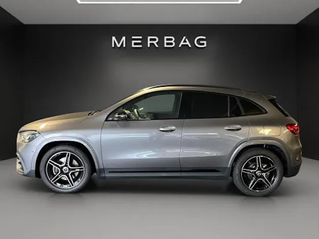 Mercedes-Benz GLA 200 Night Star 7G-D