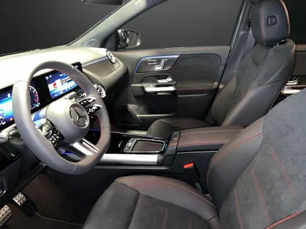 Mercedes-Benz GLA 200 Night Star 7G-D