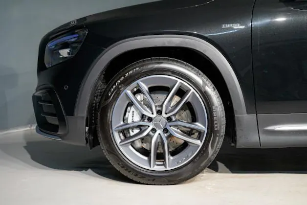 Mercedes-Benz GLB 35 AMG 4 MATIC