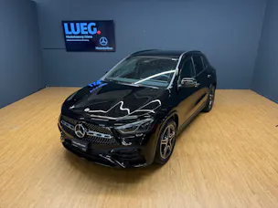 Mercedes-Benz GLA 200 - AMG / DISTRONIC / 360 Grad Kamera / AHK / Sitzmemory