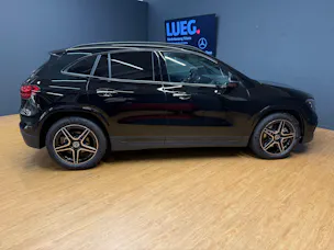 Mercedes-Benz GLA 200 - AMG / DISTRONIC / 360 Grad Kamera / AHK / Sitzmemory