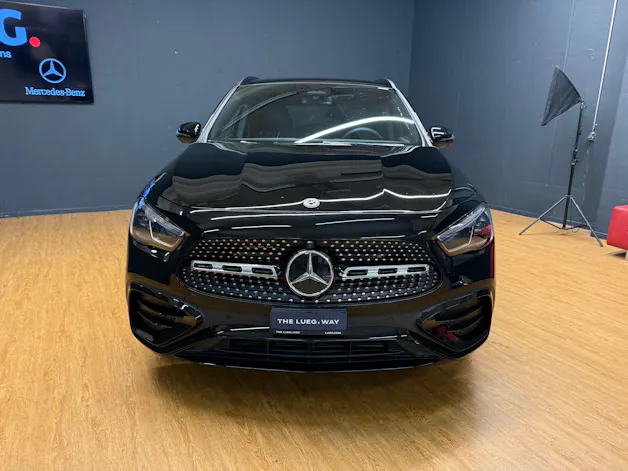 Mercedes-Benz GLA 200 - AMG / DISTRONIC / 360 Grad Kamera / AHK / Sitzmemory