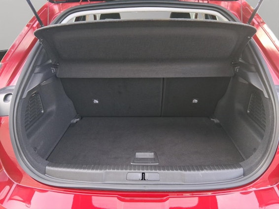 Vehicle image 18 Vehicle image 18