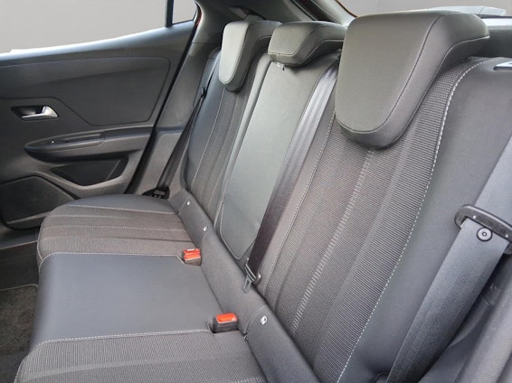 Vehicle image 16 Vehicle image 16