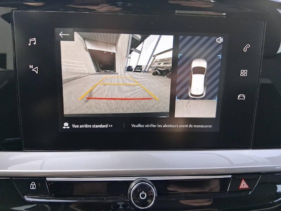 Vehicle image 13 Vehicle image 13