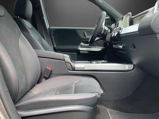Mercedes-Benz EQB 300 AMG Line 4Matic