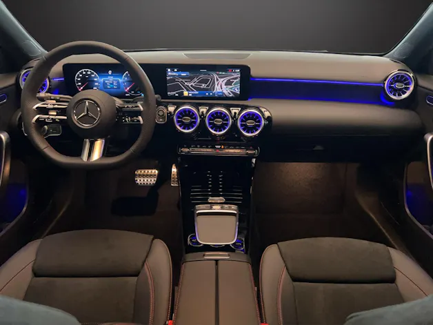 Mercedes-Benz A 180 Night Star 7G-DCT AMG Line
