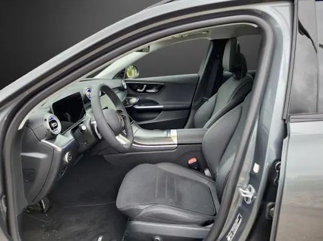 Mercedes-Benz C 300de T EQ Hybrid 4M