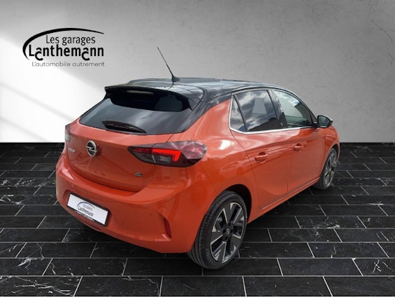 Vehicle image 4 Vehicle image 4