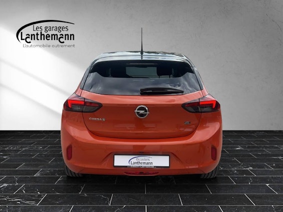 Vehicle image 3 Vehicle image 3