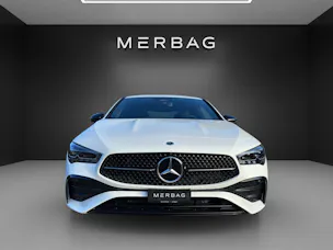 Mercedes-Benz CLA 220 4Matic 8G-DCT